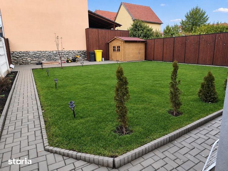 Casă cu 5 camere cu Teren 286 Mp în Central
