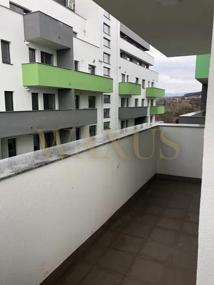 Apartament cu 2 camere semidecomandat, mobilat în Calea Moldovei