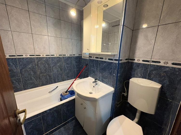 Apartament cu 2 camere decomandat, mobilat în Eroii Revoluției