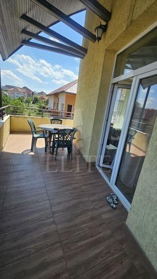 Apartament cu 4 camere semidecomandat, mobilat în Zorilor