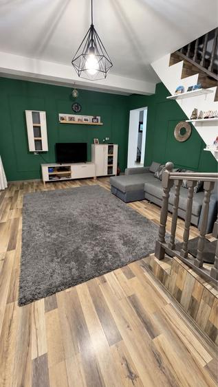 Casă cu 4 camere în Sânmihaiu Român