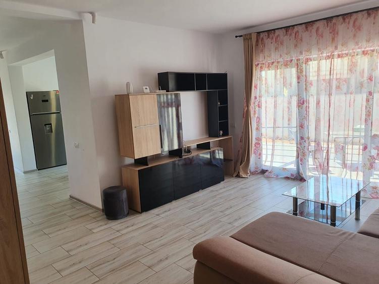 Duplex cu 4 camere cu Canalizare în Dumbrăvița