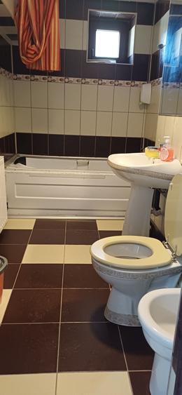 Apartament cu 3 camere decomandat în Vatra Dornei
