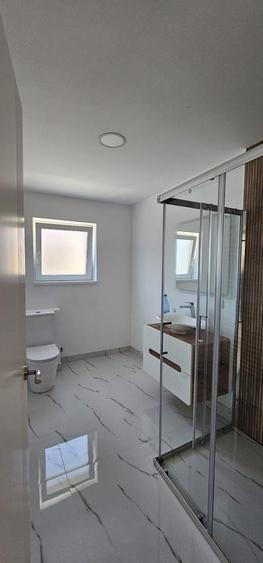 Casă cu 4 camere cu Teren 340 Mp în Tineretului