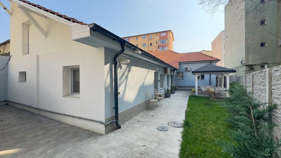 Casă individuală cu 6 camere cu Canalizare în Șagului