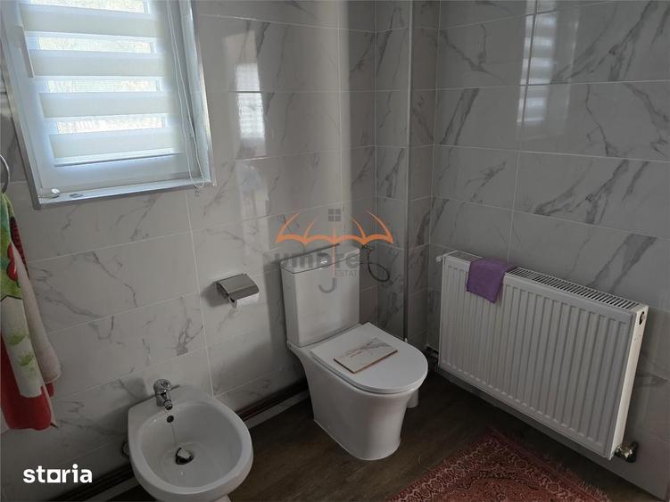 Casă cu 6 camere cu Teren 2424 Mp în Iclod