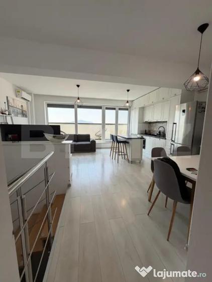 Apartament cu 4 camere semidecomandat în Tractorul