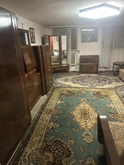 Apartament cu 3 camere decomandat în Șagului