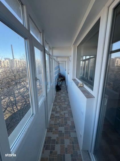 Apartament cu 3 camere, mobilat în Berceni