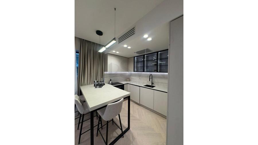 Apartament cu 3 camere decomandat, mobilat în Aviației