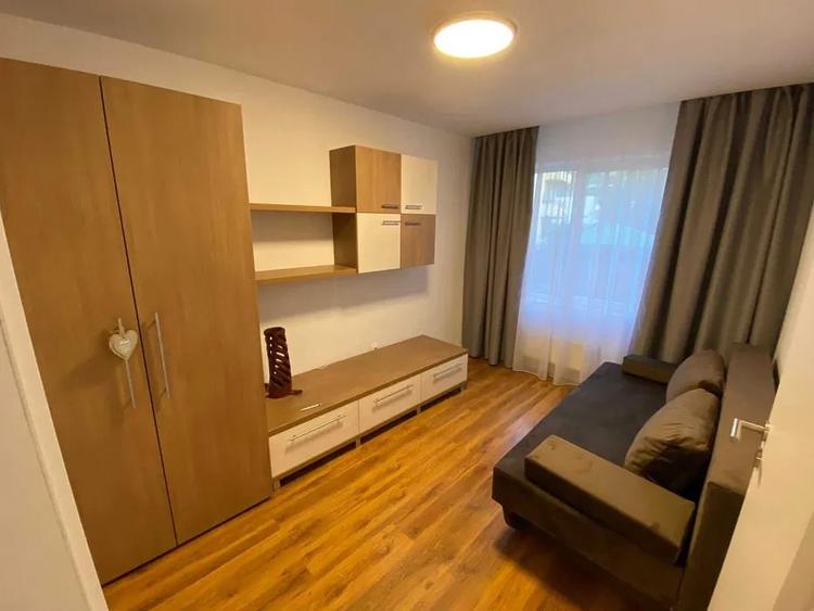Apartament cu 3 camere, 56 mp, parcare, zona Terra - 5