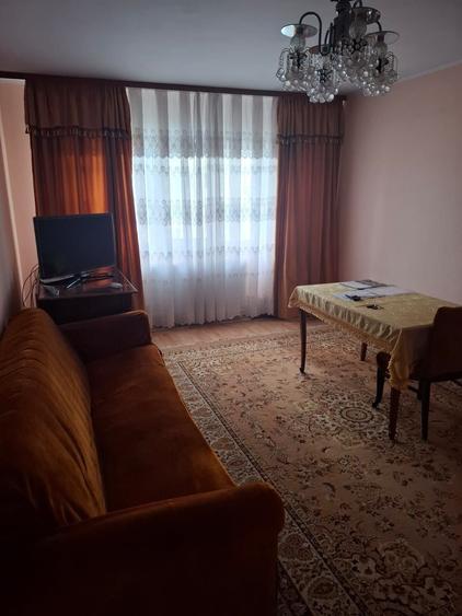 Apartament cu 2 camere decomandat în Sârbi