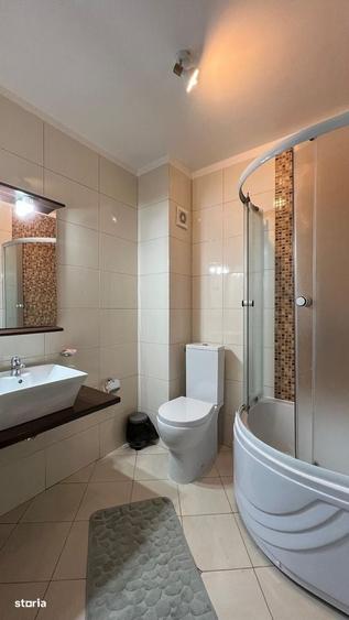 Apartament cu 3 camere, mobilat în Malul Ursului