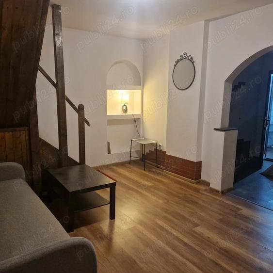 Apartament cu 2 camere semidecomandat în 1 Mai
