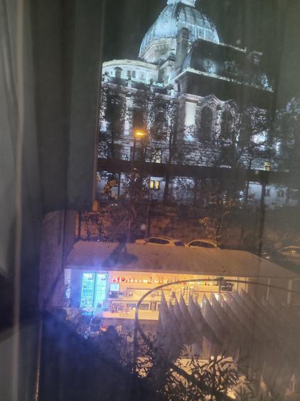 Apartament cu 2 camere decomandat în Calea Victoriei