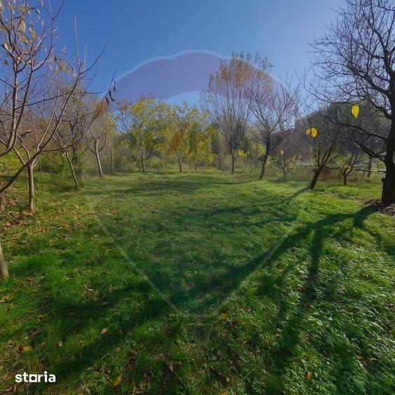 Casă cu 5 camere cu Teren 583 Mp în Sud
