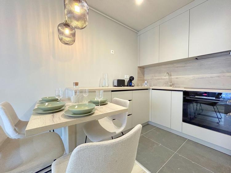 Apartament cu 2 camere decomandat în Lipovei