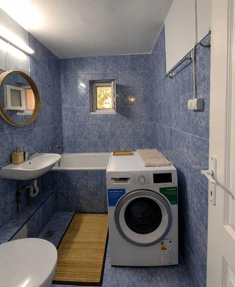 Apartament cu 4 camere decomandat în Central