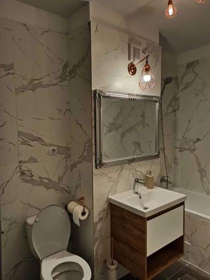 Apartament cu 3 camere decomandat în Zorilor