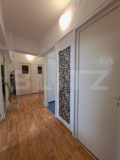 Apartament cu 3 camere decomandat, mobilat în Calea București