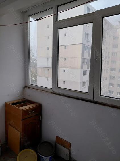 Apartament cu 3 camere decomandat în Micro 20