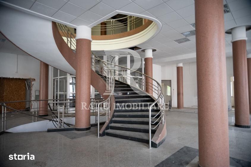 Spațiu comercial, de 1,691 mp, în Orașul Nou