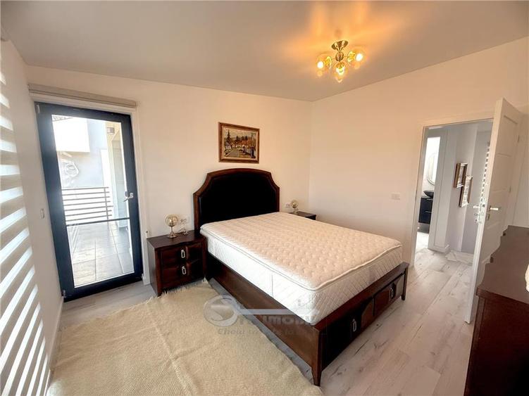 Duplex cu 4 camere cu Canalizare în Valea Adâncă