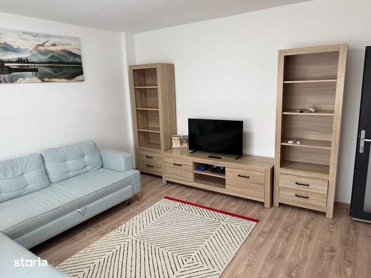 Inchiriez apartament 2 camere central renovat complet - 1