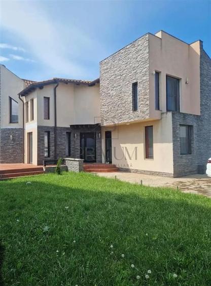 Casă individuală cu 5 camere cu Teren 613 Mp în Moșnița Nouă