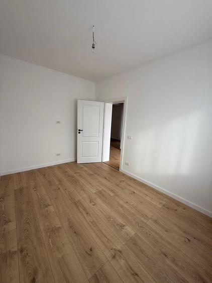 Duplex cu 4 camere cu Canalizare în Giroc