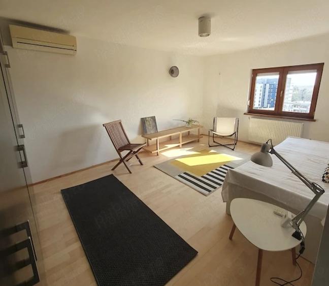 Garsonieră decomandată în Complex Studențesc