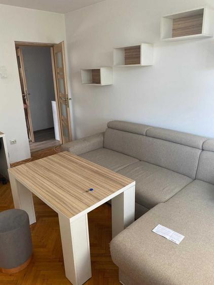 Apartament cu 2 camere decomandat în Albești