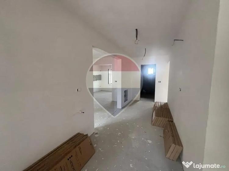 Casă cu 3 camere cu Teren 357 Mp în Ceardac