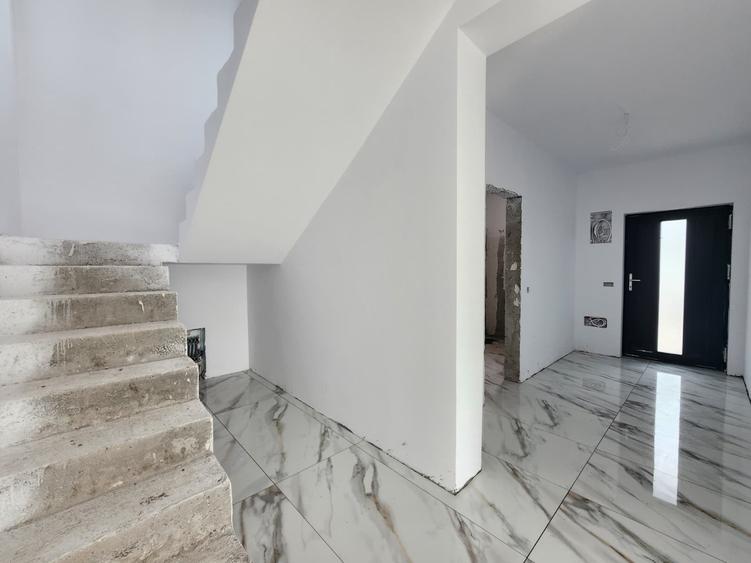 Casă individuală cu 4 camere cu Teren 650 Mp în Valea Adâncă