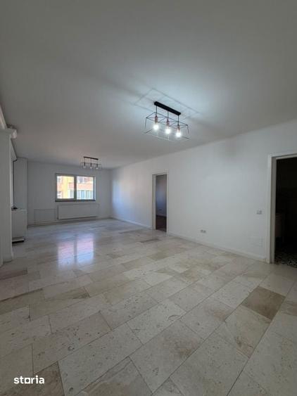 Spațiu comercial, de 76 mp, în Progresul
