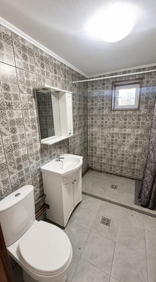 Casă individuală cu 4 camere cu Canalizare în Aurel Vlaicu