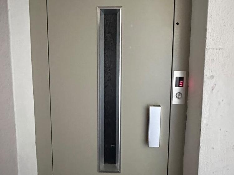 Apartament cu 2 camere semidecomandat în Ultracentral