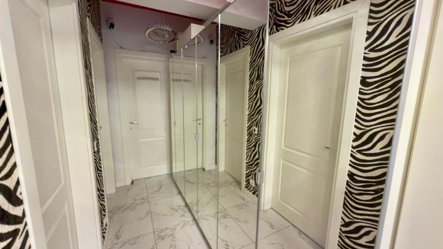 Apartament cu 3 camere decomandat în Lujerului