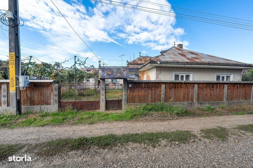 Casă cu 3 camere în Secu