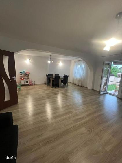 Casă cu 3 camere în Central