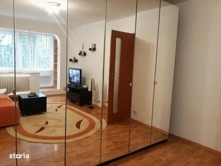 Apartament cu 2 camere decomandat în Păcii