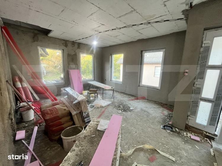 Casă cu 4 camere în Dumitra