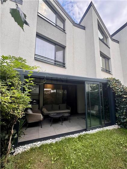 Casă cu 5 camere cu Piscina în Pipera
