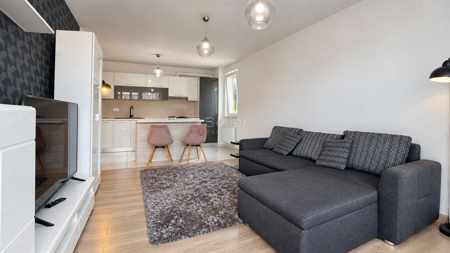Apartament cu 2 camere decomandat, mobilat în Astra