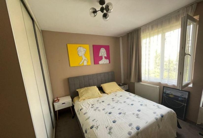 Apartament cu 4 camere semidecomandat în Brâncoveanu