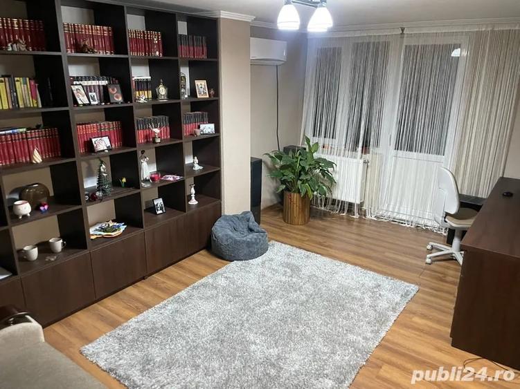 Apartament cu 3 camere decomandat în Ultracentral