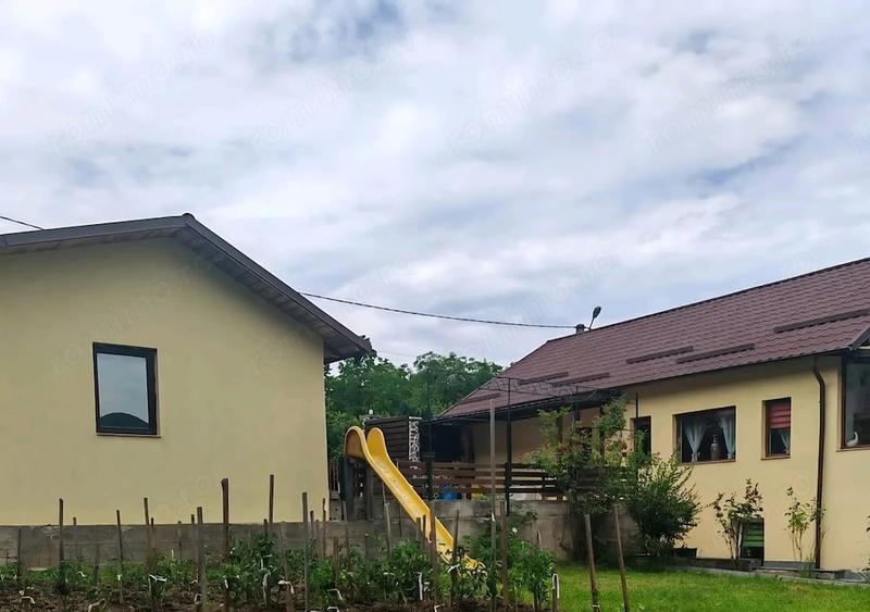 Casă cu 3 camere cu Teren 320 Mp în Exterior Vest