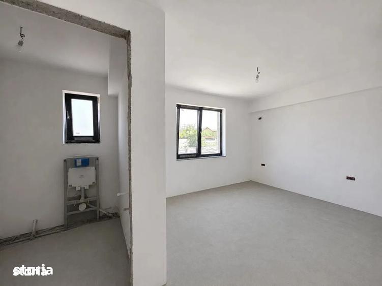 Casă cu 4 camere cu Teren 400 Mp în Domnești