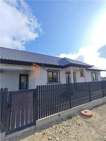 Casă individuală cu 4 camere cu Teren 430 Mp în Poșta Câlnău