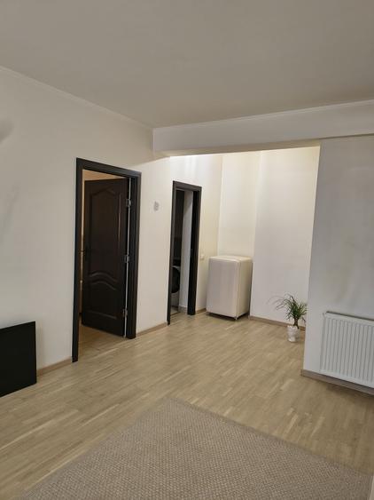 Apartament cu 2 camere decomandat în Aviației